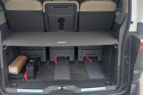 Volkswagen Multivan L2H1 Style DSG