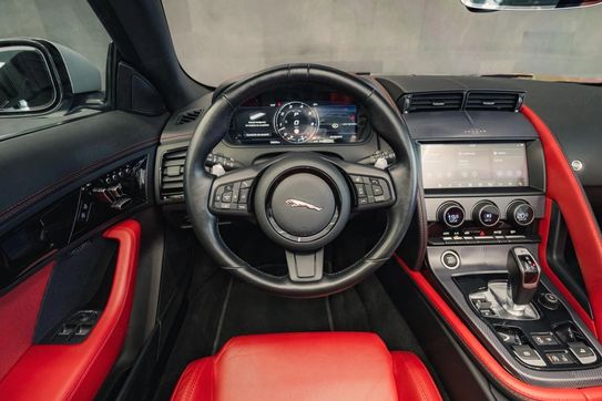 Jaguar F-Type V8 S/C R-Dynamic