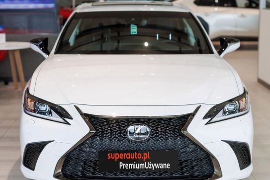 Lexus ES 300h F Sport Design