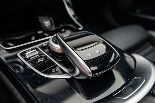 Mercedes Klasa C C 300 2.0  9G-TRONIC