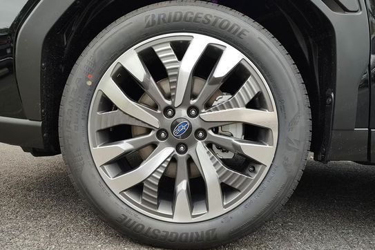 Subaru Forester e-Boxer Platinum  2.0i-L