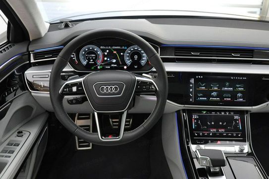 Audi A8 L 60 TFSI e quattro S Line