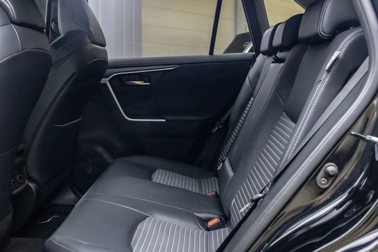 Toyota RAV4 2.5 Hybrid Black Edition By Jbl 4X4