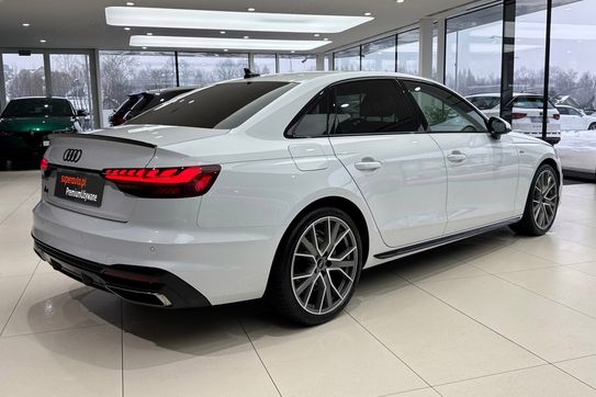 Audi A4 35 TFSI S Line