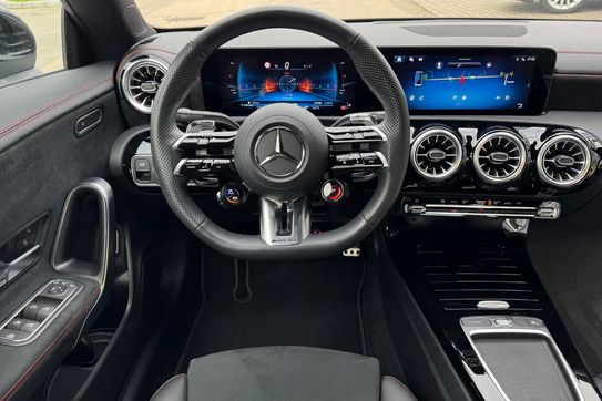 Mercedes CLA AMG 35  4-Matic