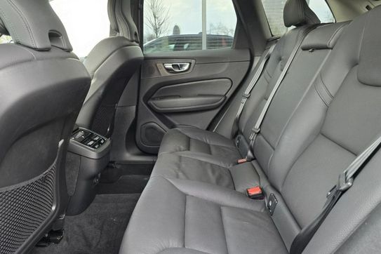 Volvo XC60 B5 B AWD Ultra Dark aut