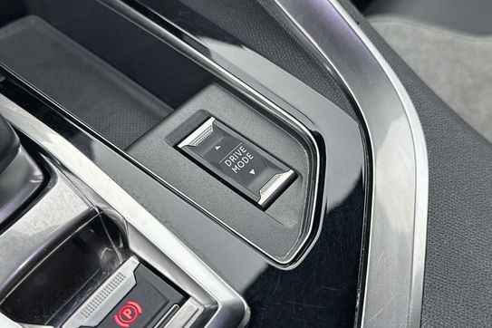 Peugeot 3008 GT 1.6 Hybrid e-EAT8 4x4