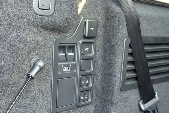 Land Rover Discovery D350 Dynamic HSE