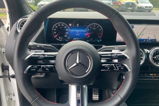 Mercedes GLA 200 mHEV AMG Line 7G-DCT