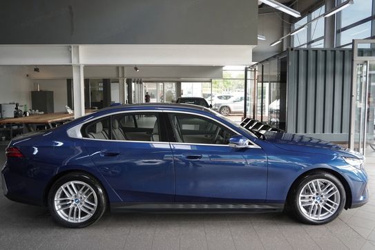 BMW i5 eDrive40