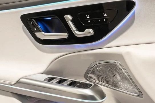 Mercedes Klasa E 200 4-Matic Exclusive
