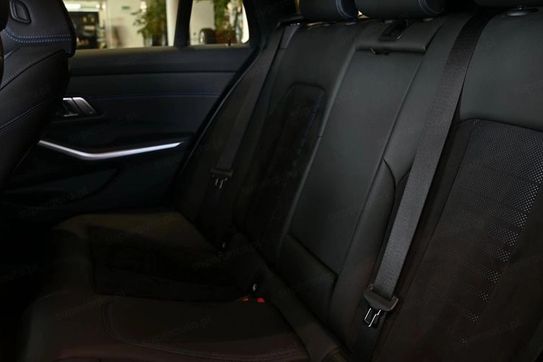 BMW Seria 3 318d mHEV aut
