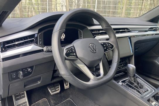 Volkswagen Arteon 2.0 TSI R-Line DSG