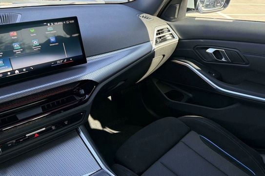 BMW Seria 3 330e xDrive M Sport