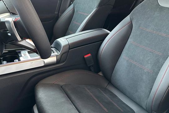 Mercedes GLB 200  AMG Line