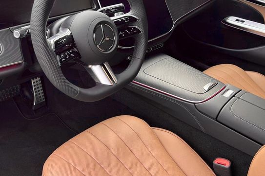 Mercedes Klasa E 220 d  4-Matic AMG