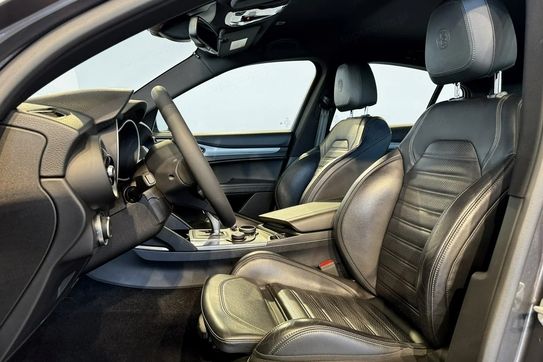 Alfa Romeo Stelvio Turbo Executive Q4