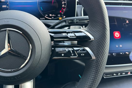 Mercedes E Klasa 300 e 4-Matic AMG