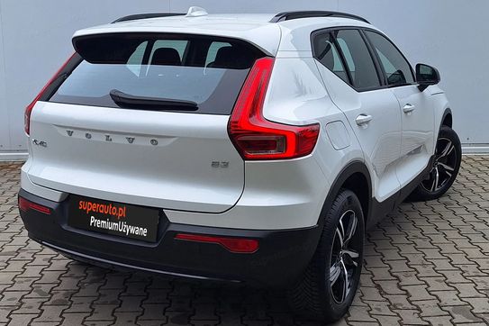 Volvo XC40 B3 Plus Dark