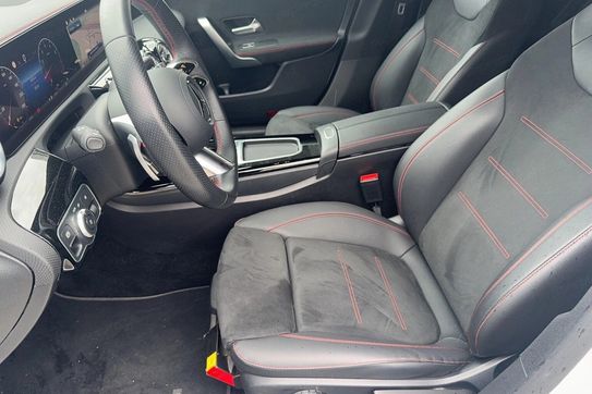 Mercedes CLA Shooting Brake 180 AMG Line