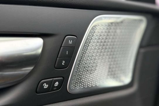 Volvo XC60 B5 AWD Ultra Black Edition