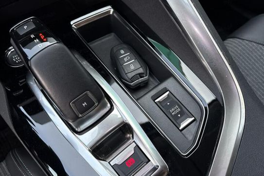 Peugeot 3008 Allure Pack 1.5 BlueHDi  S&S EAT8