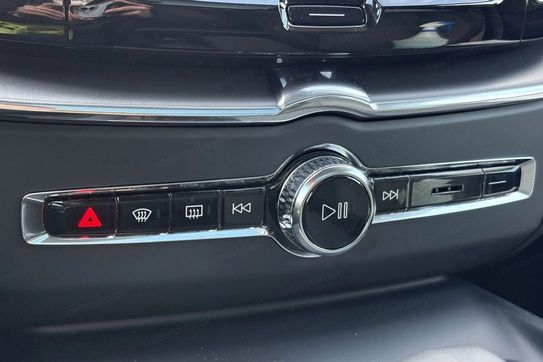 Volvo XC60 T6 Plug-In Hybrid AWD Core