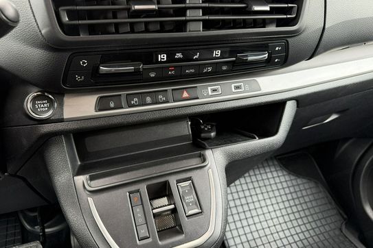 Peugeot Traveller Long L2H1 Business Vip Aut.