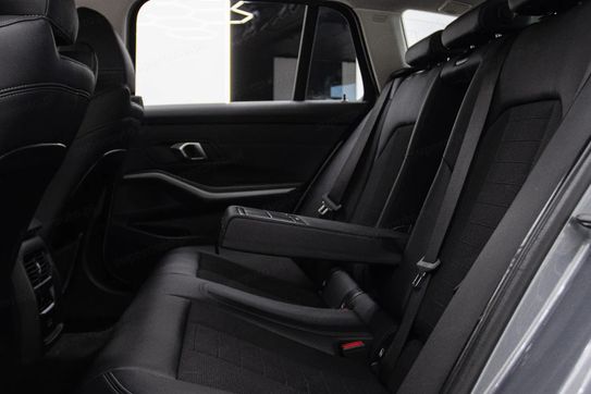 BMW Seria 3 318i aut