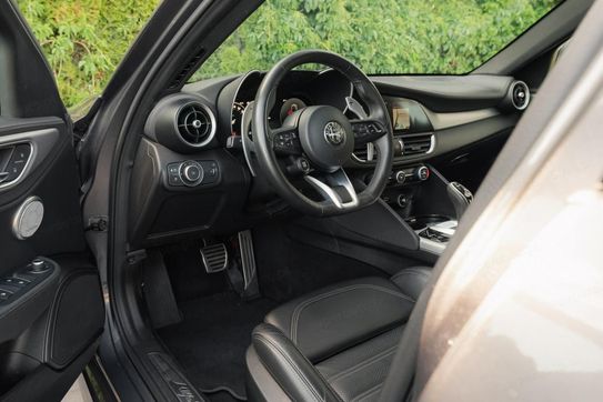 Alfa Romeo Giulia Turbo Sprint Q4 aut