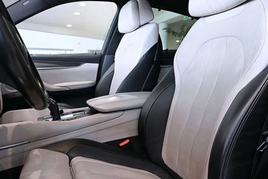 BMW X6 M50D