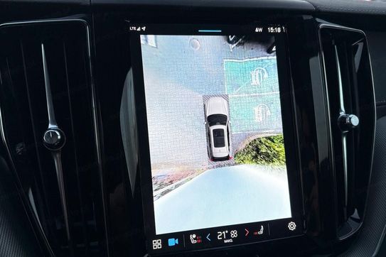 Volvo XC60 T6 Plug-In Hybrid AWD Ultra Black Edition aut