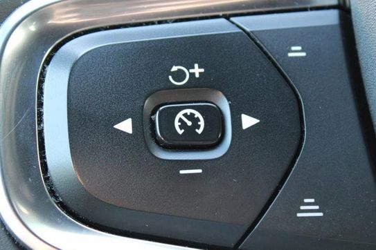 Volvo XC40 B3 Plus Dark