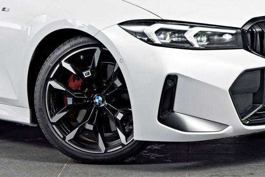 BMW Seria 3 330i xDrive M Sport