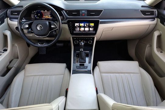 Skoda Superb 2.0 TDI SCR Style DSG