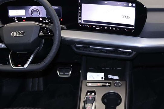 Audi Q4 e-tron S line