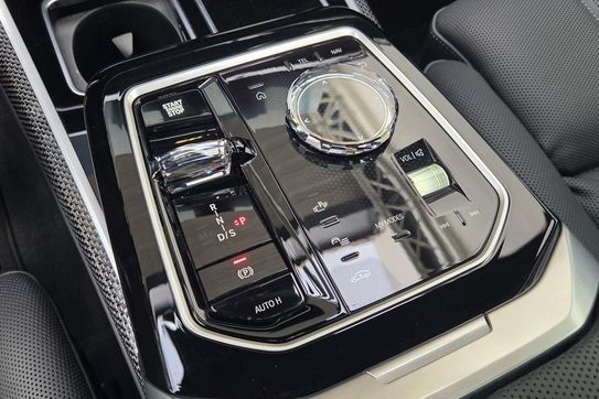 BMW Seria 7 740d xDrive M Sport