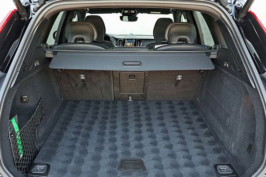 Volvo XC60 B5 B AWD Ultra Black Edition