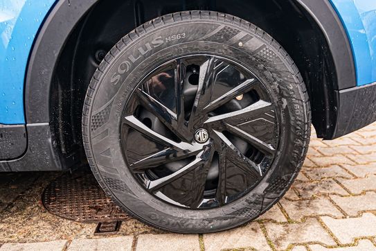 MG ZS 1.5  Standard MT