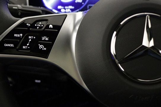 Mercedes EQE 350 4-Matic Electric Art