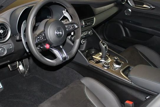 Alfa Romeo Giulia 2.9 Bi Turbo V6 Quadrifoglio
