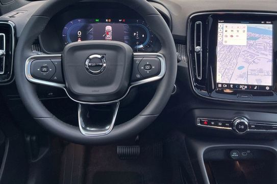 Volvo XC40 B3 Ultra Dark