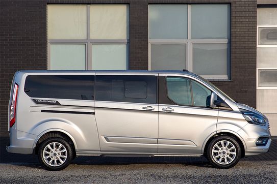Ford Tourneo Custom L2H1 Titanium AT