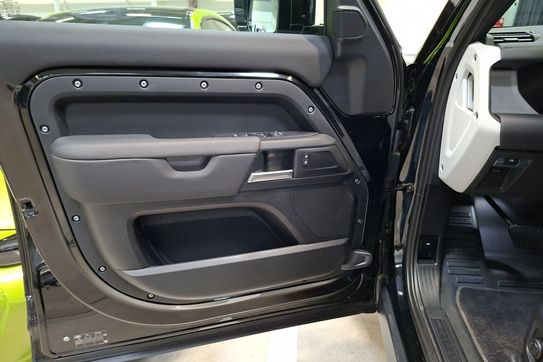 Land Rover Defender 110 Hardtop 3.0 D250 mHEV