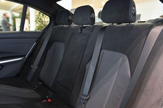 BMW Seria 3 320d xDrive mHEV M Sport aut
