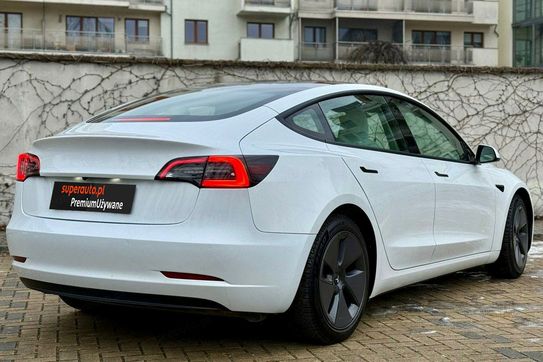 Tesla Model 3 RWD