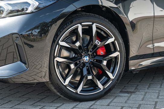 BMW Seria 3 330i xDrive M Sport