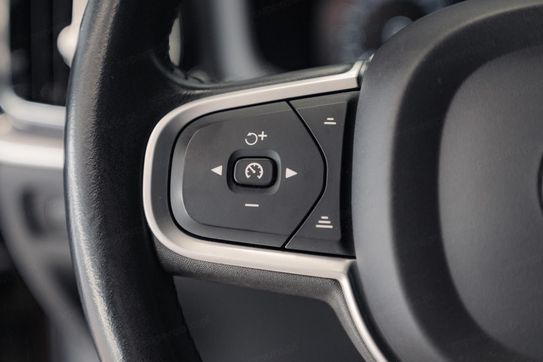 Volvo V60 B4 D Momentum Pro