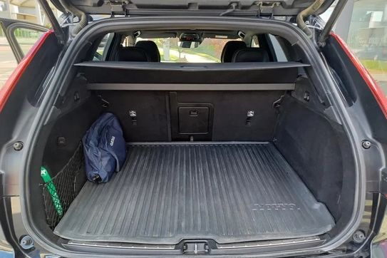 Volvo XC60 T4 R-Design