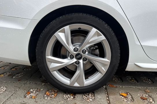 Audi A4 35 TFSI S Line